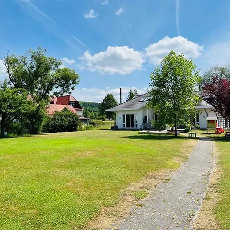 Schoene Barrierefreie Bis Zu 4 Personen Apartment Leinefelde-Worbis