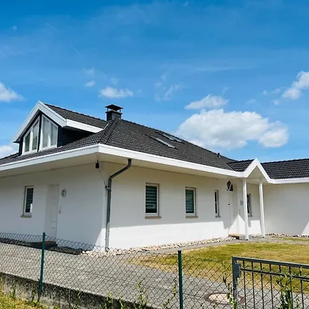 Apartment Schoene Barrierefreie Bis Zu 4 Personen Leinefelde-Worbis